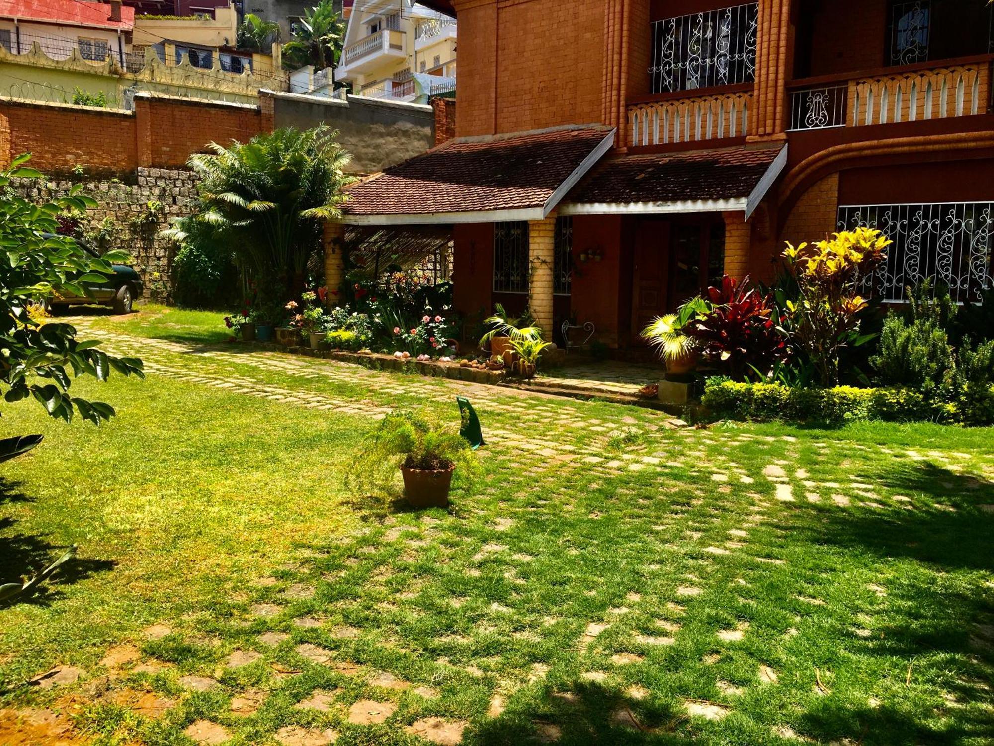 Le Fumoir Guest House Familiale Antananarivo Luaran gambar