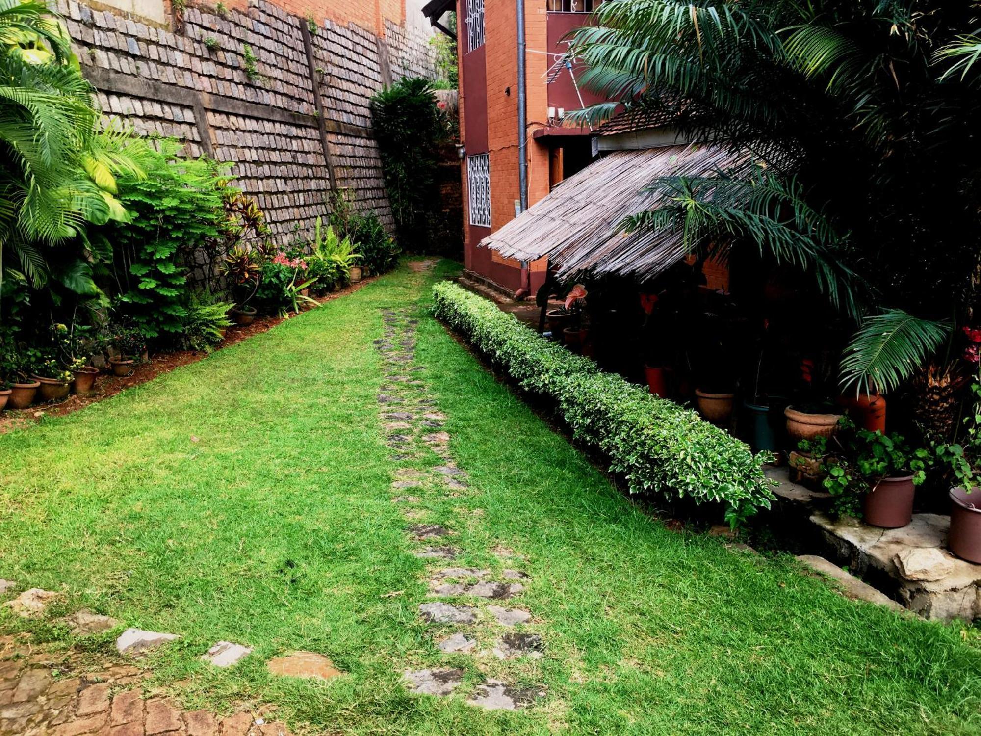 Le Fumoir Guest House Familiale Antananarivo Luaran gambar